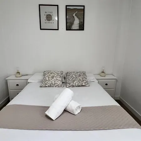 Apartamenticos Plaza Del Pilar III Zaragoza Exterior photo